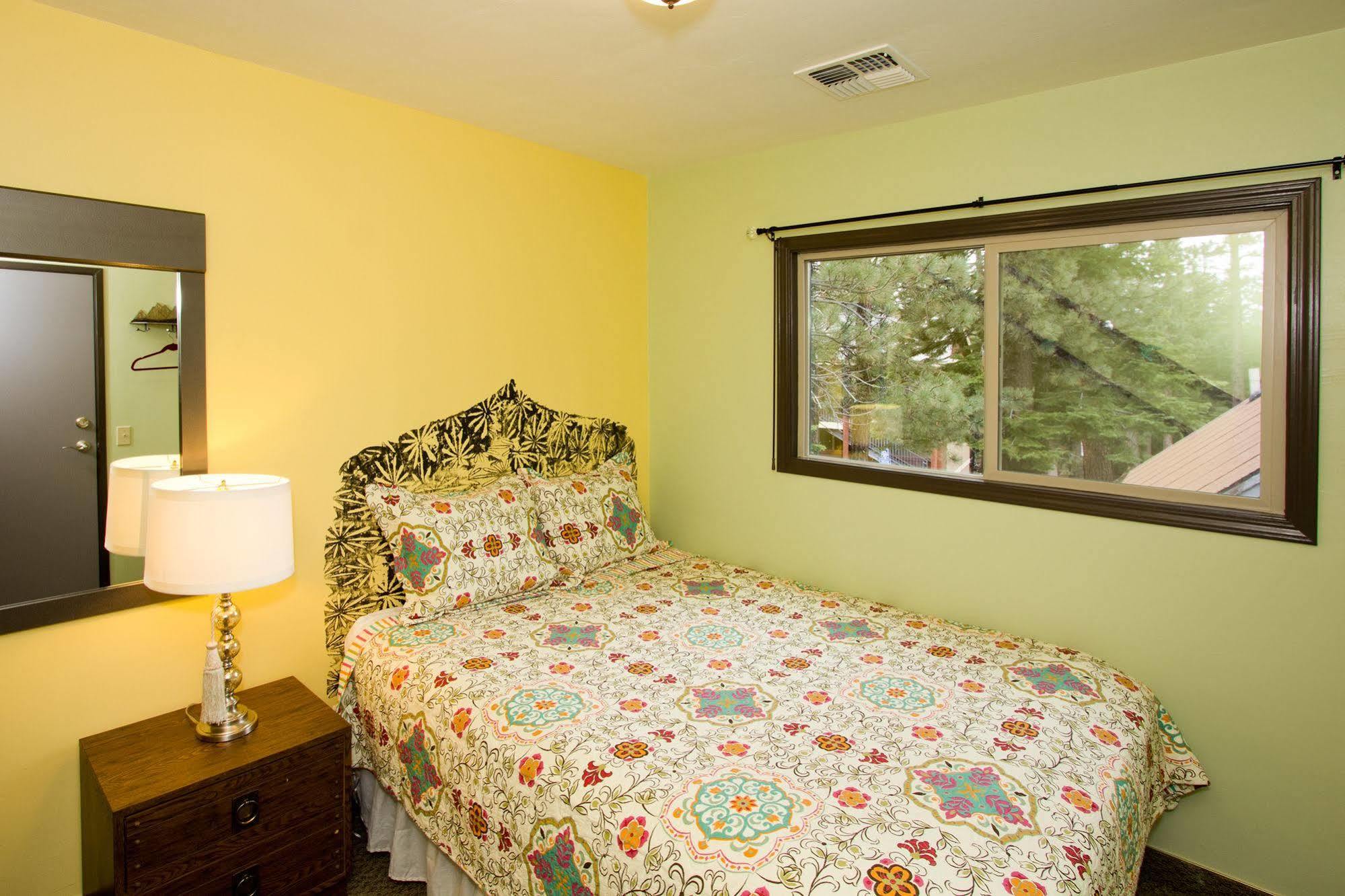 Moderne Hostel Mammoth Lakes Esterno foto